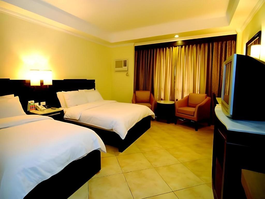 Mo2 Westown Hotel San Juan Bacolod Exteriér fotografie