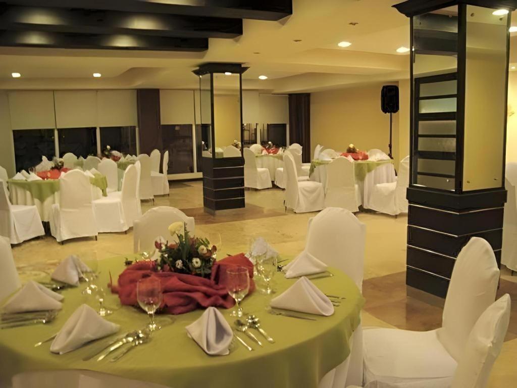 Mo2 Westown Hotel San Juan Bacolod Exteriér fotografie