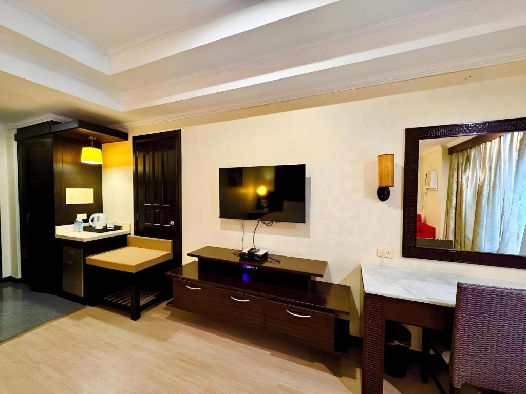 Mo2 Westown Hotel San Juan Bacolod Exteriér fotografie
